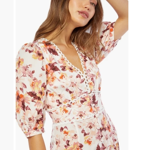 💮 NWT Lovely JustFab Crochet Trim Maxi Dress - Picture 9 of 14